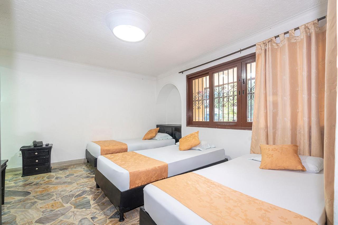 Hotel Barcelona Estadio Μεντεγίν Εξωτερικό φωτογραφία